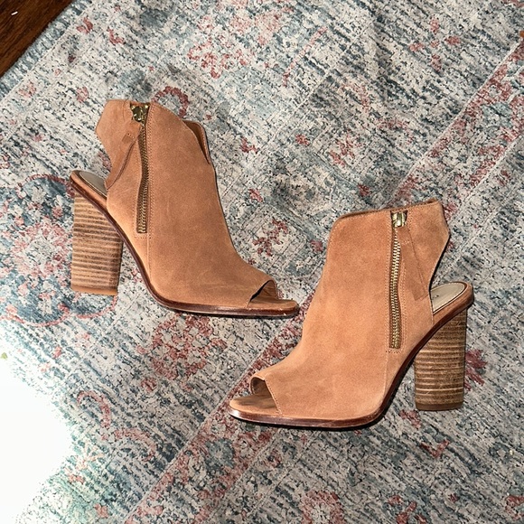 gianni bini peep toe booties
